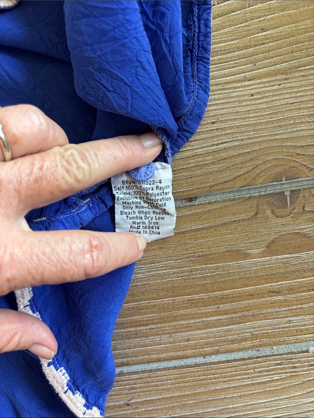 Johnny Was Cobalt Blue Embroidered V-Neck Tunic and a JW Bag - Picture 10 of 12